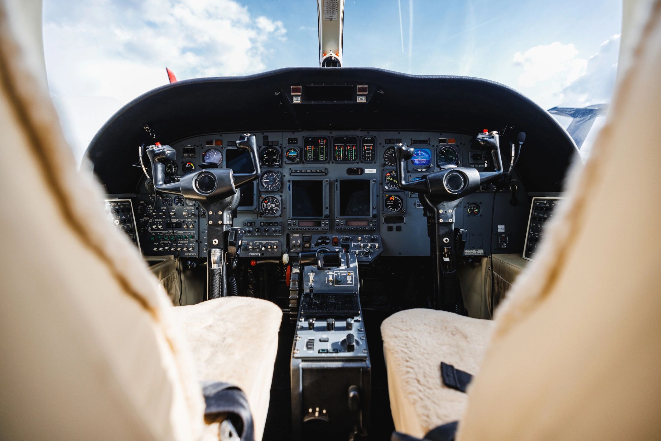 Aircraft cockpit instruments